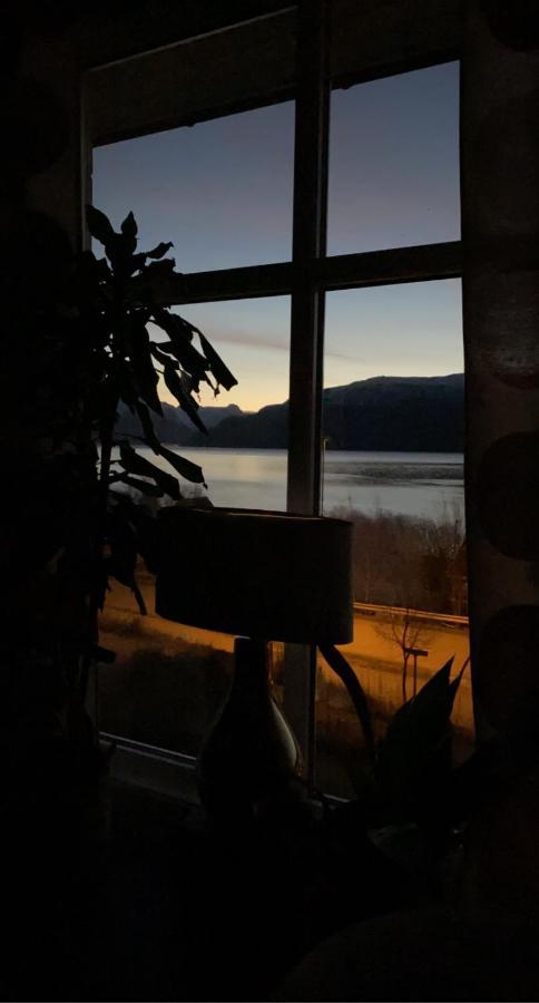 Lyngen, Mackay Appartment, Lyngen Lyngseidet Eksteriør bilde