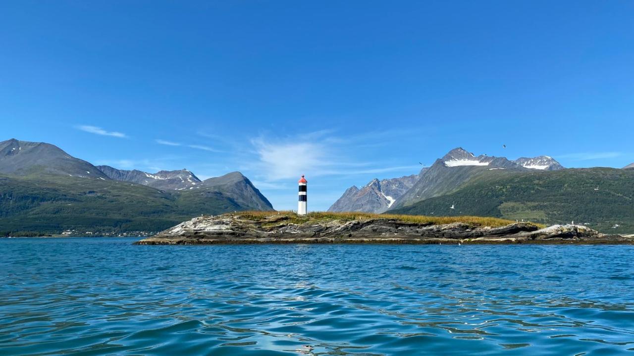 Lyngen, Mackay Appartment, Lyngen Lyngseidet Eksteriør bilde